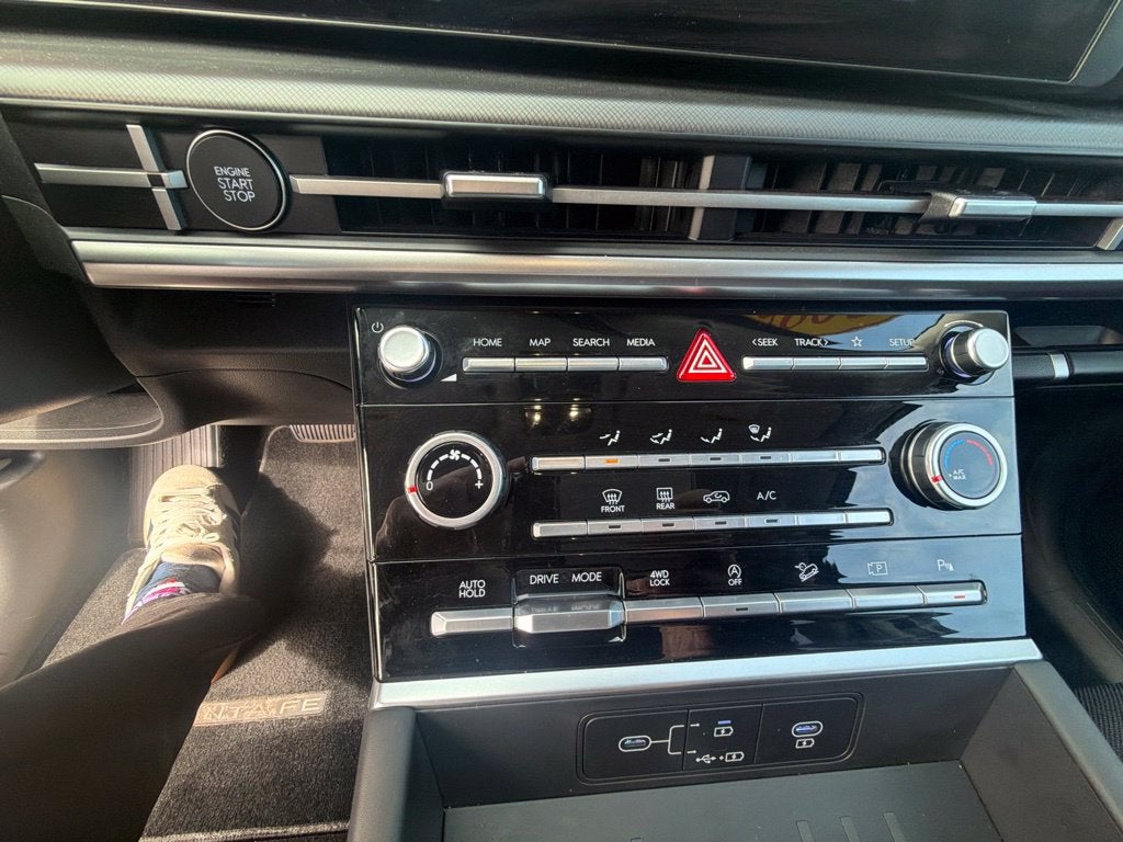 2025 Hyundai Santa Fe SE