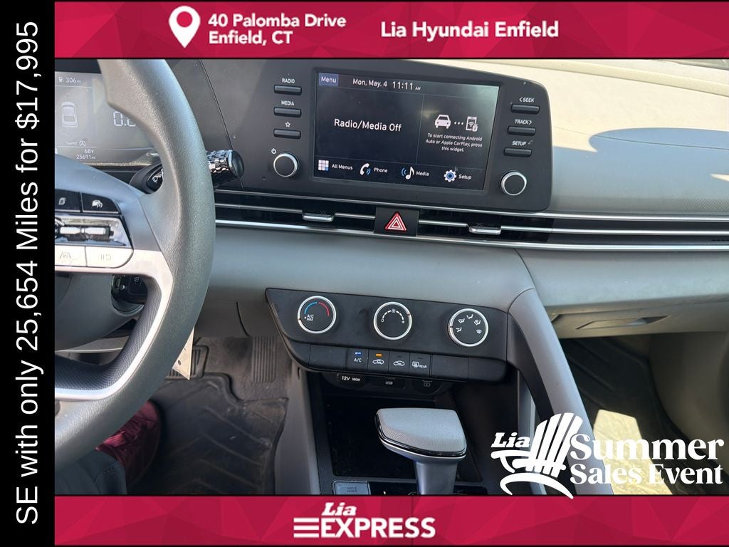 2024 Hyundai Elantra SE