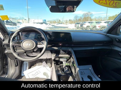 2025 Hyundai Elantra Hybrid SEL Sport