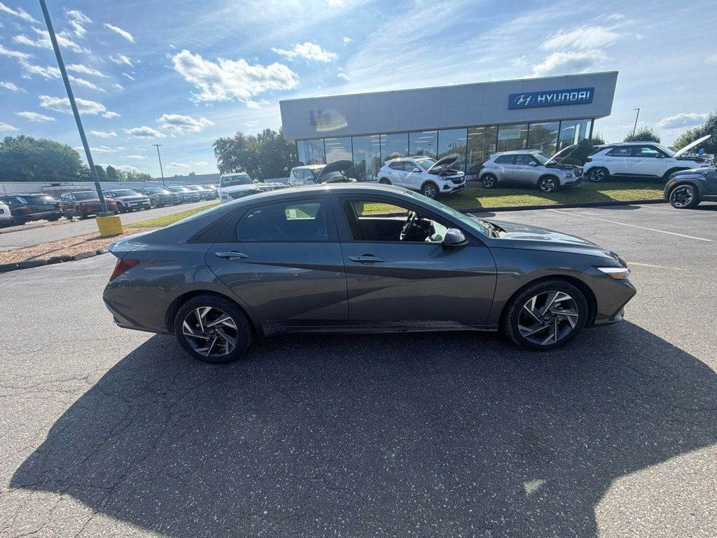 2025 Hyundai Elantra Hybrid SEL Sport