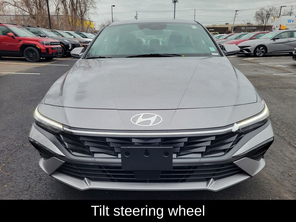 2025 Hyundai Elantra Hybrid Limited