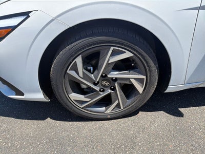 2025 Hyundai Elantra Hybrid Limited