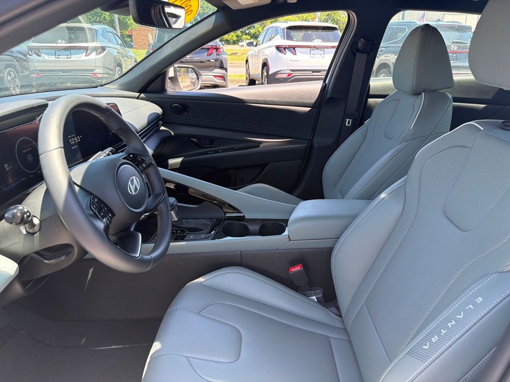 2025 Hyundai Elantra Hybrid Limited