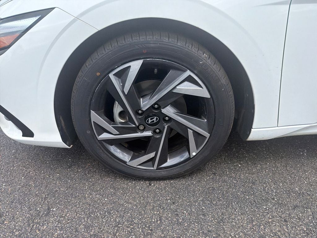 2024 Hyundai Elantra Limited