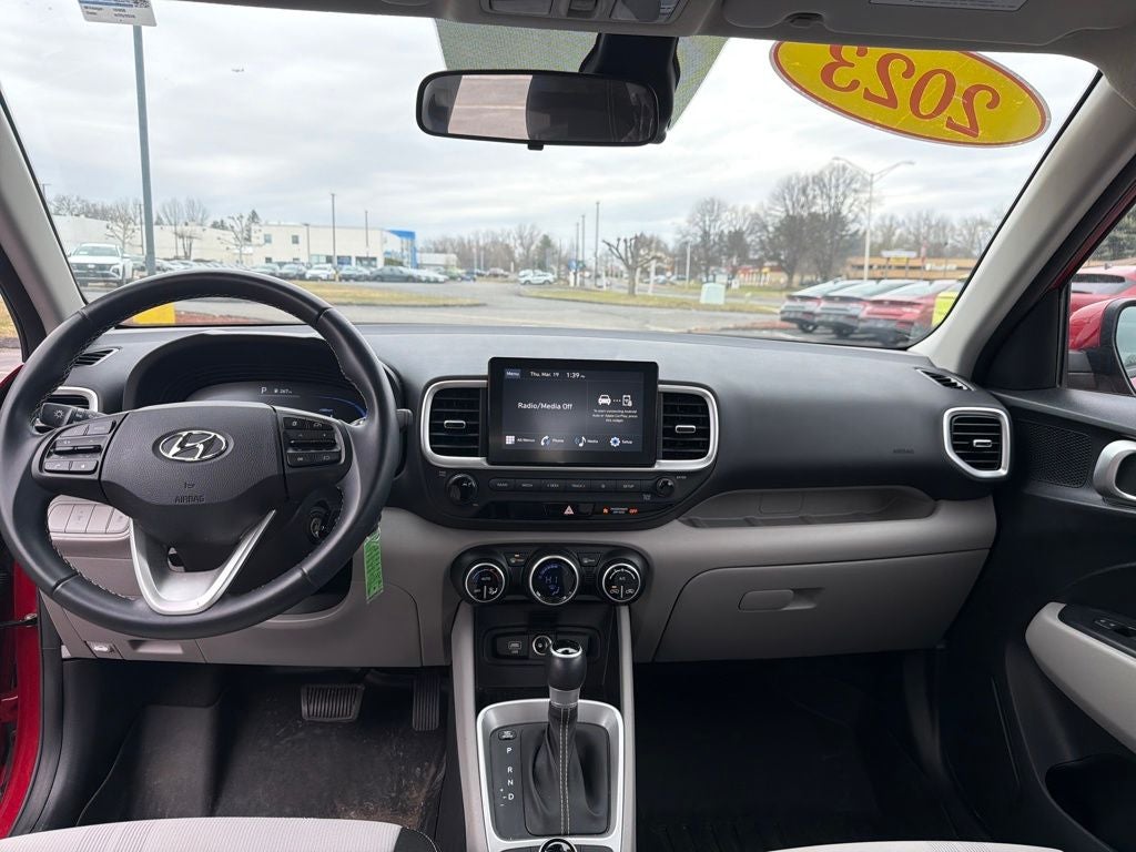 2023 Hyundai Venue SEL