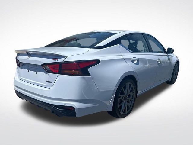 2024 Nissan Altima 2.0 SR