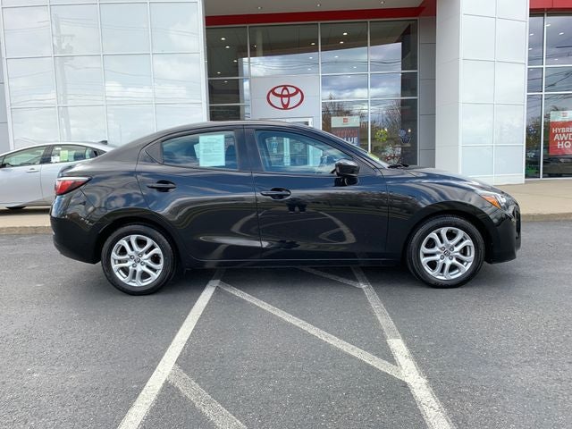 2017 Toyota Yaris iA Base