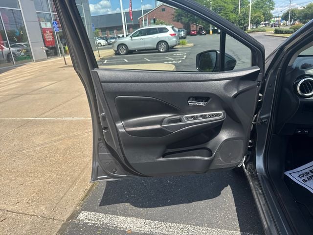 2024 Nissan Versa 1.6 SR