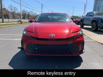 2025 Toyota Camry SE Hybrid