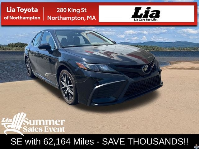 2024 Toyota Camry SE's photo