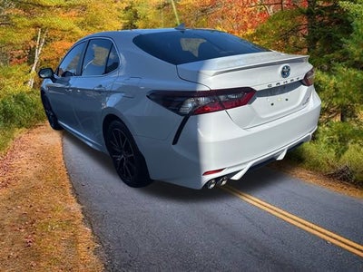 2024 Toyota Camry Hybrid SE