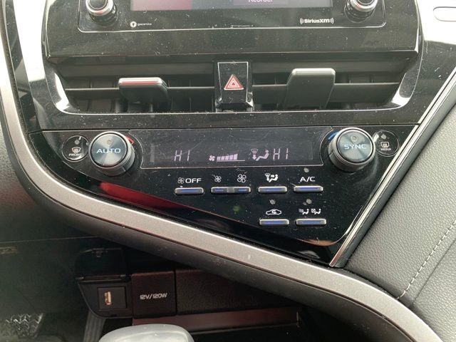 2021 Toyota Camry Hybrid SE