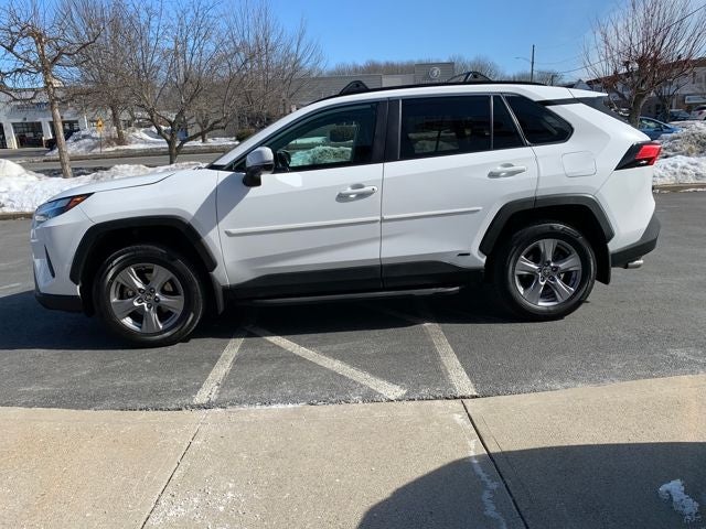 2022 Toyota RAV4 Hybrid XLE