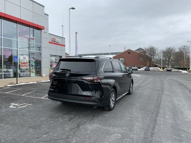 2025 Toyota Sienna XLE 7 Passenger
