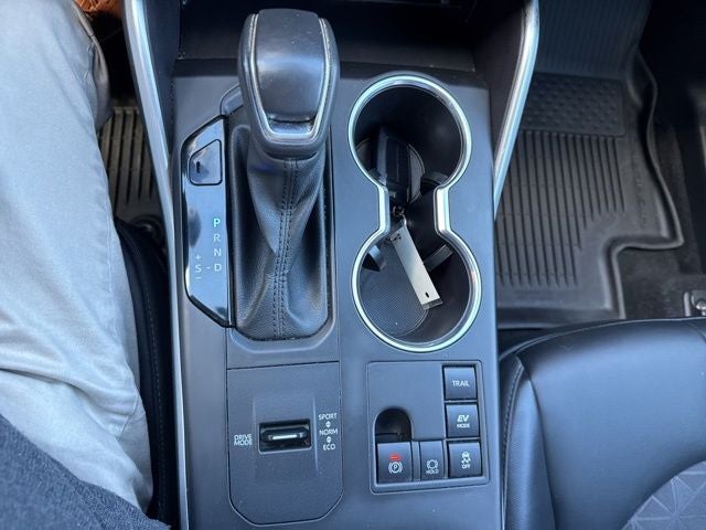 2024 Toyota Highlander Hybrid XLE