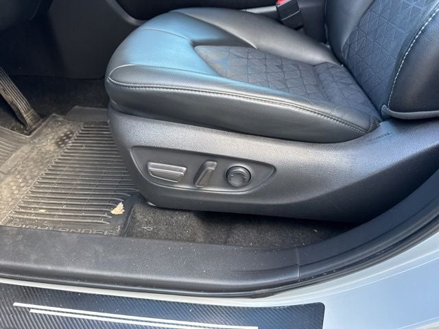 2024 Toyota Highlander Hybrid XLE