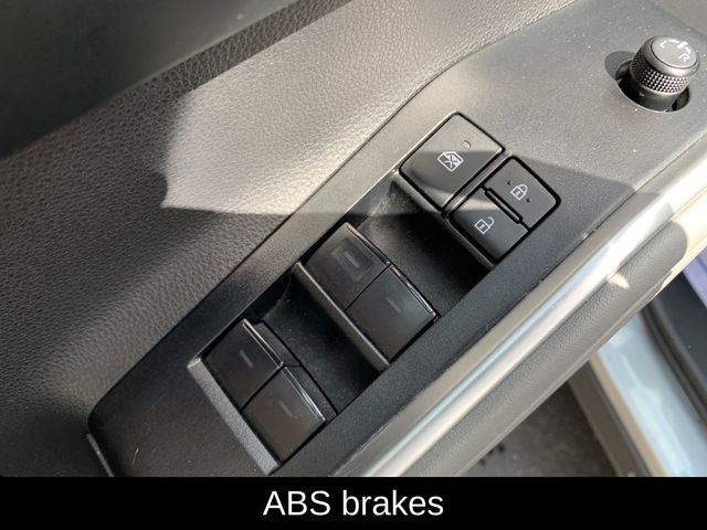 2025 Toyota Highlander LE AWD