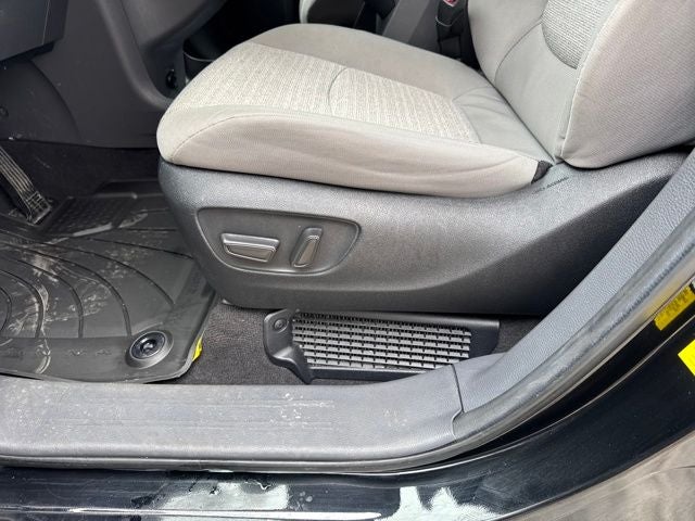 2024 Toyota Sienna LE 8 Passenger