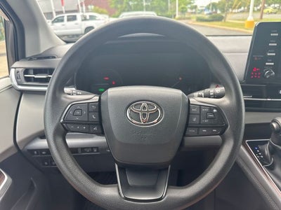 2023 Toyota Sienna LE 8 Passenger