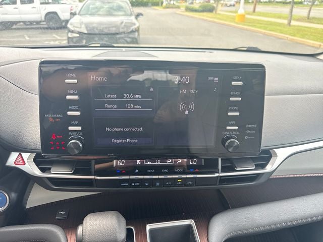 2023 Toyota Sienna LE 8 Passenger
