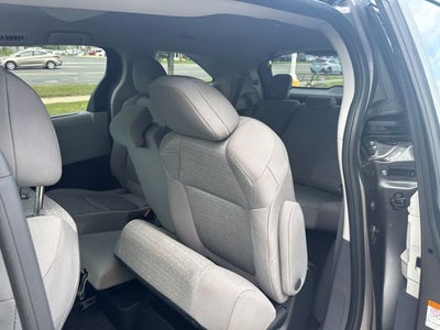 2023 Toyota Sienna LE 8 Passenger