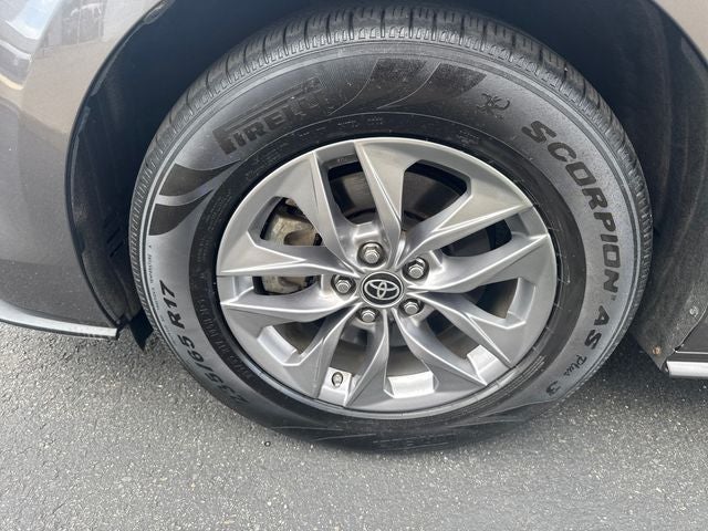 2023 Toyota Sienna LE 8 Passenger
