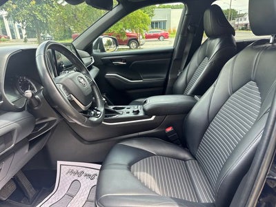2022 Toyota Highlander XSE