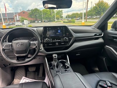 2022 Toyota Highlander XSE