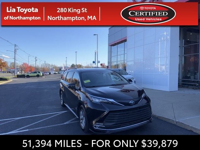 2024 Toyota Sienna XLE 8 Passenger