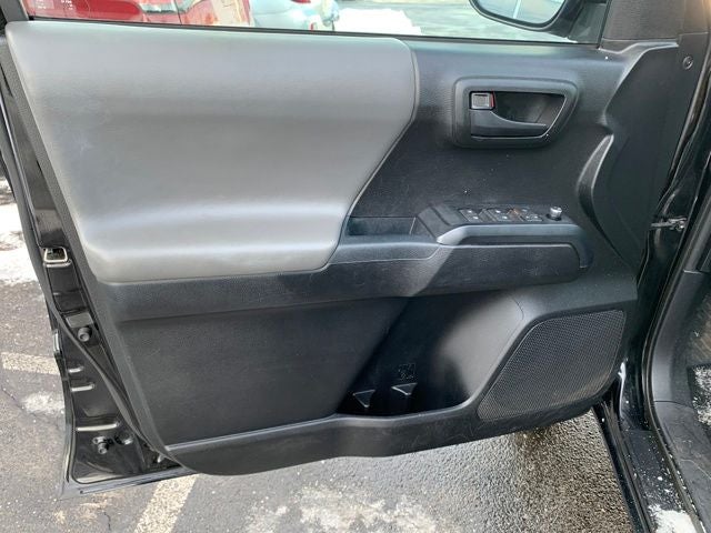 2017 Toyota Tacoma SR