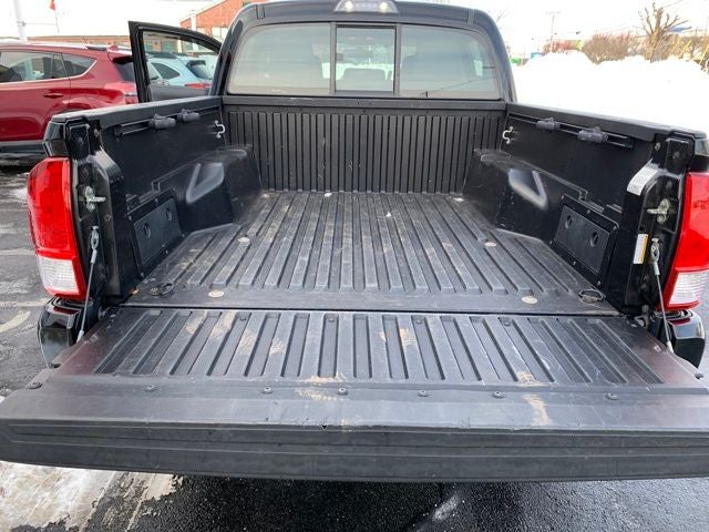 2017 Toyota Tacoma SR