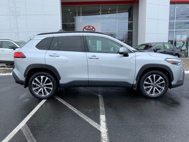 2023 Toyota Corolla Cross XLE