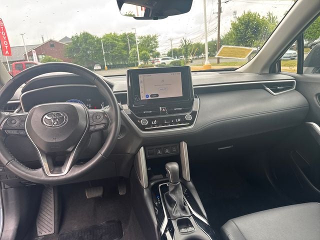 2025 Toyota Corolla Cross XLE