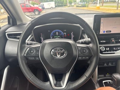 2025 Toyota Corolla Cross XLE