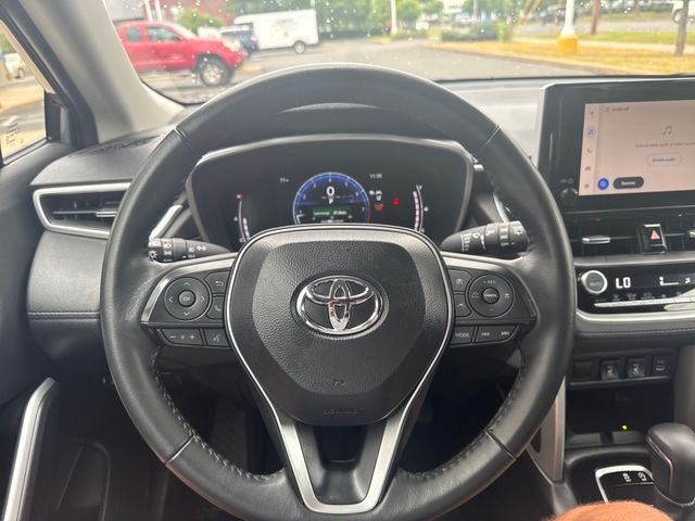 2025 Toyota Corolla Cross XLE