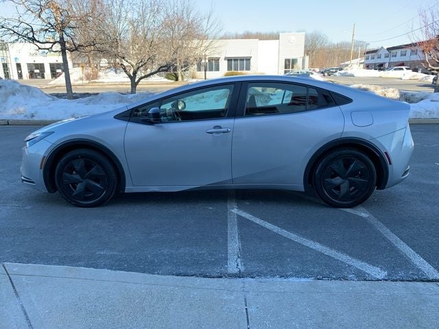 2023 Toyota Prius LE