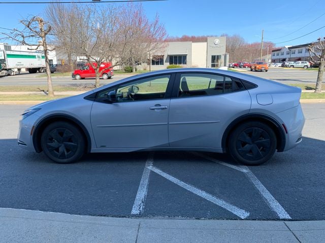 2025 Toyota Prius LE AWD