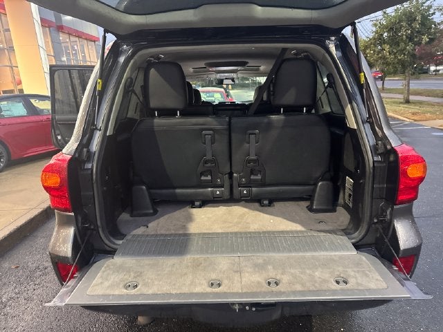 2014 Toyota Land Cruiser Base