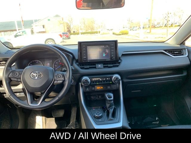 2020 Toyota RAV4 Hybrid XLE